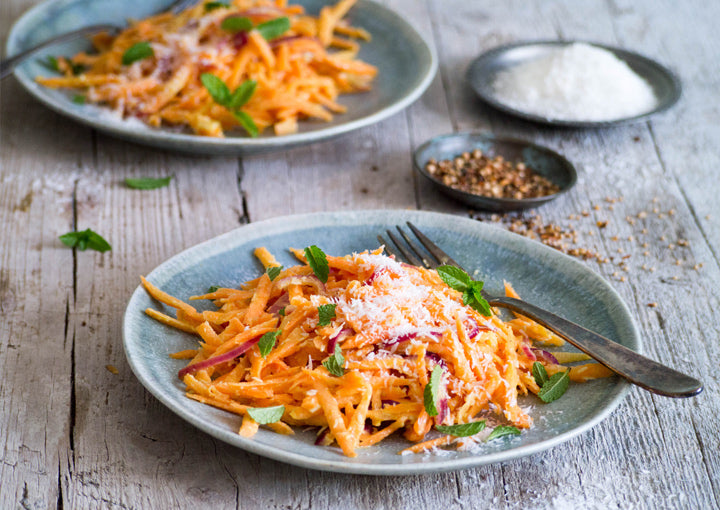Indischer Karottensalat mit Kokosraspeln