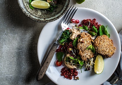Quinoa-Hähnchen mit Glasnudelsalat