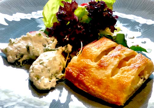Spargeljalousie mit Kräuterquark