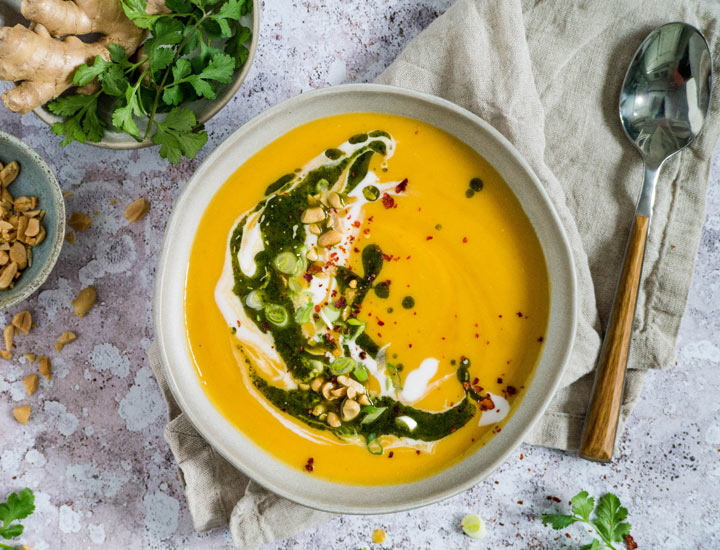 Süßkartoffelsuppe mit Korianderöl
